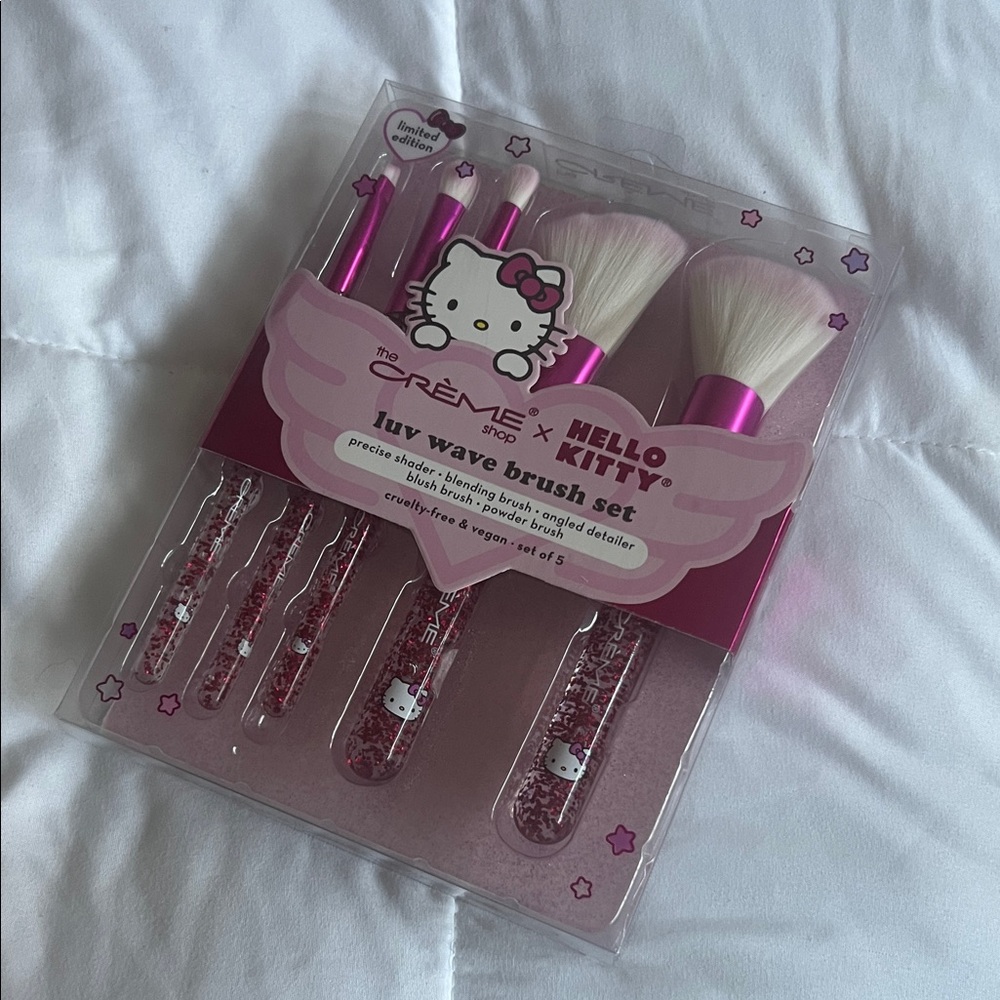 Hello Kitty Pink and White Brush Collection